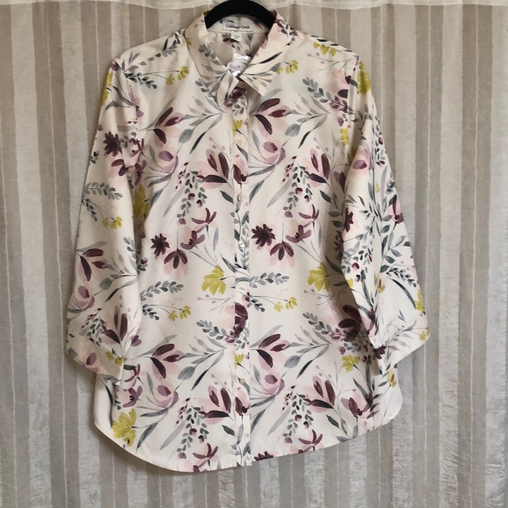 New With Tags - Woman’s Flowered Buttoned Blouse Size 18W by Coldwater Creek
